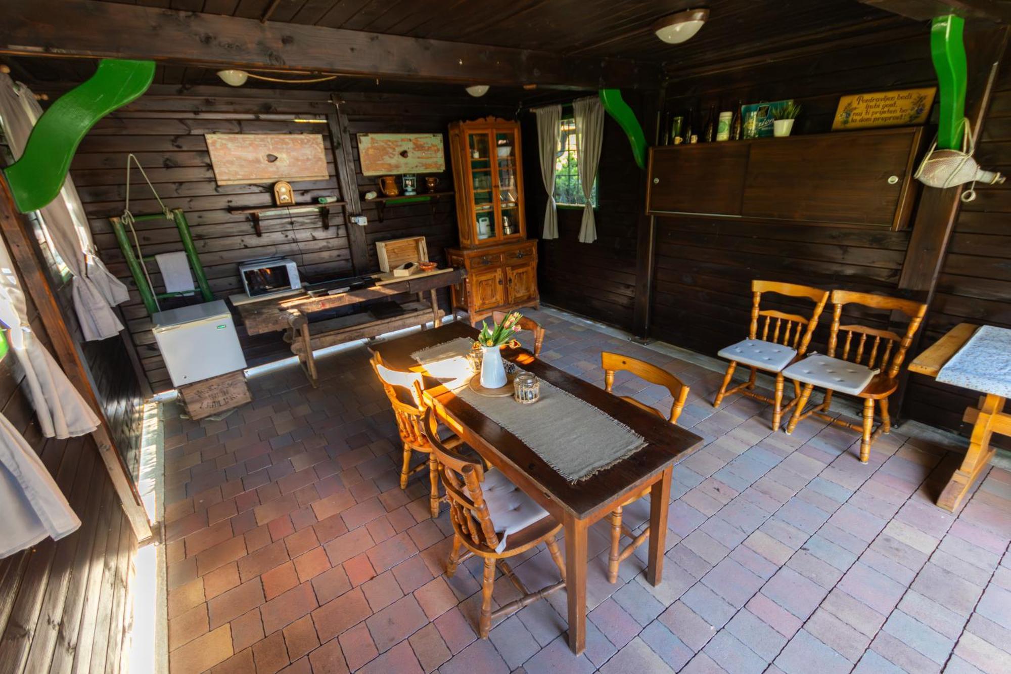Resort Pod Orehi - Bled - Apartma & Glamping & Savna Extérieur photo