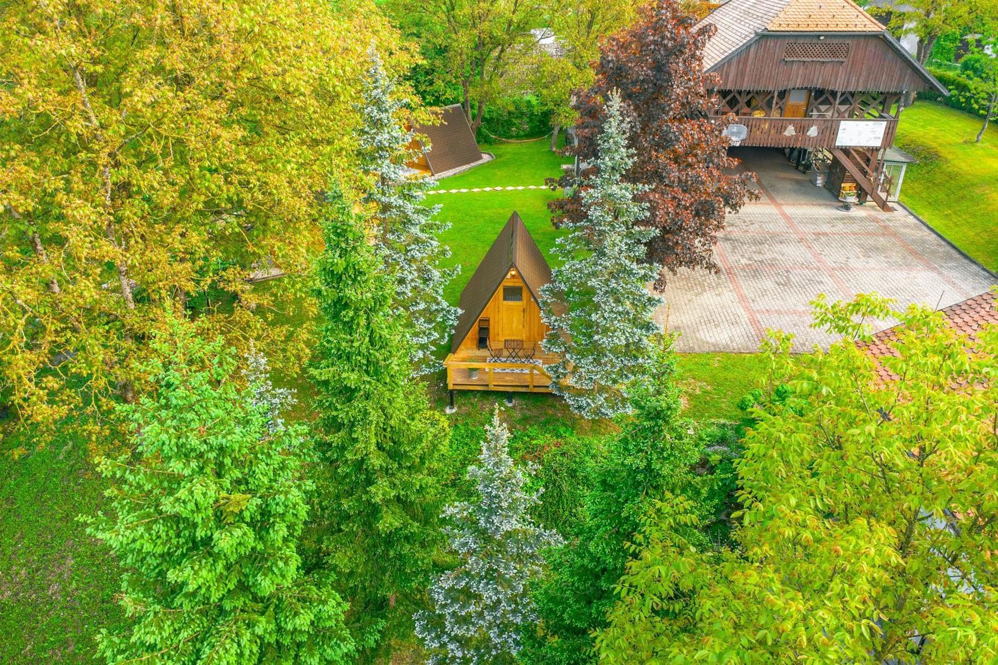 Resort Pod Orehi - Bled - Apartma & Glamping & Savna Extérieur photo