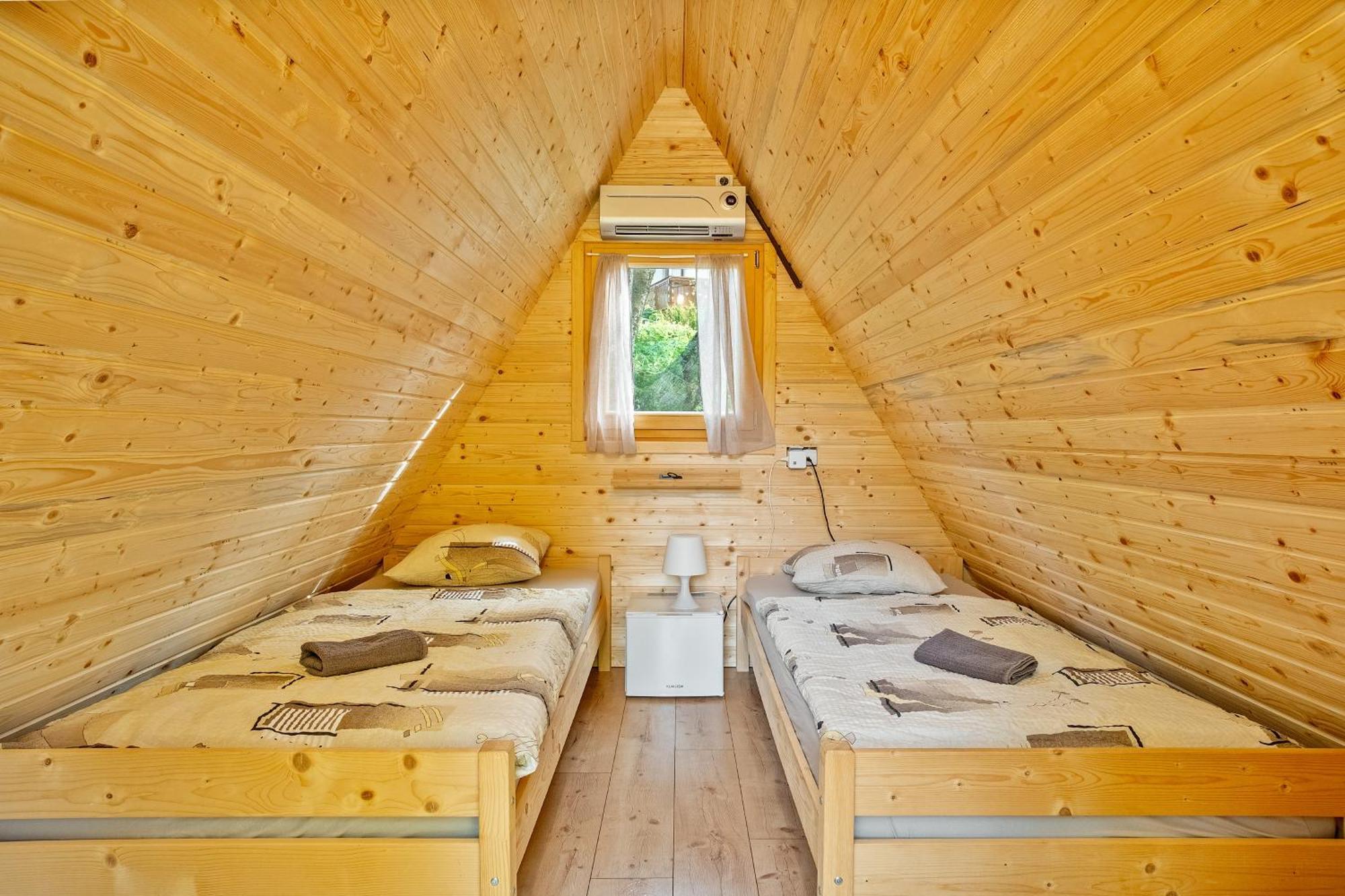 Resort Pod Orehi - Bled - Apartma & Glamping & Savna Extérieur photo